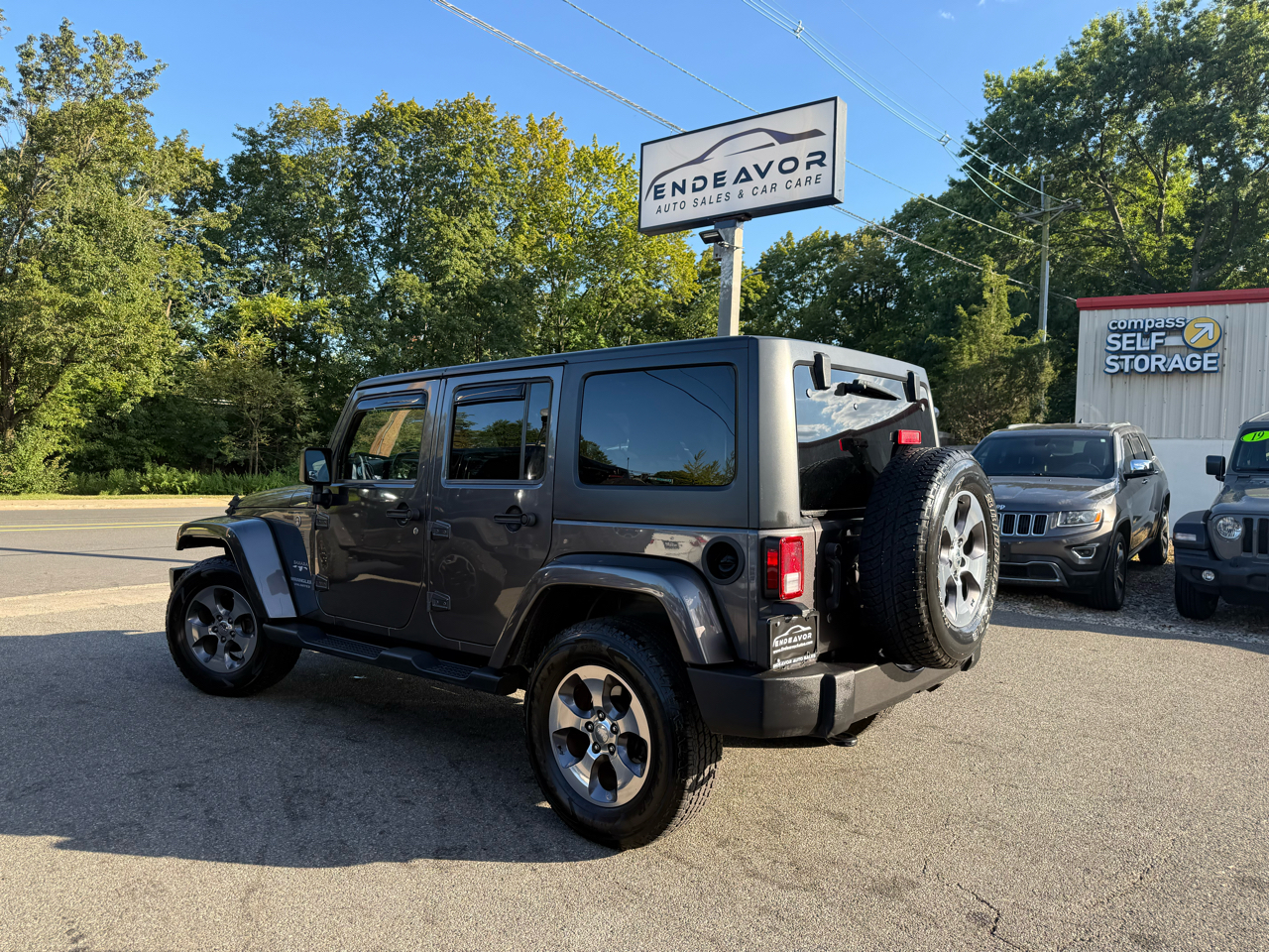Jeep Wrangler Unlimited Sahara 4WD 2016 Jeep Wrangler Unlimited Sahara 4WD 2016