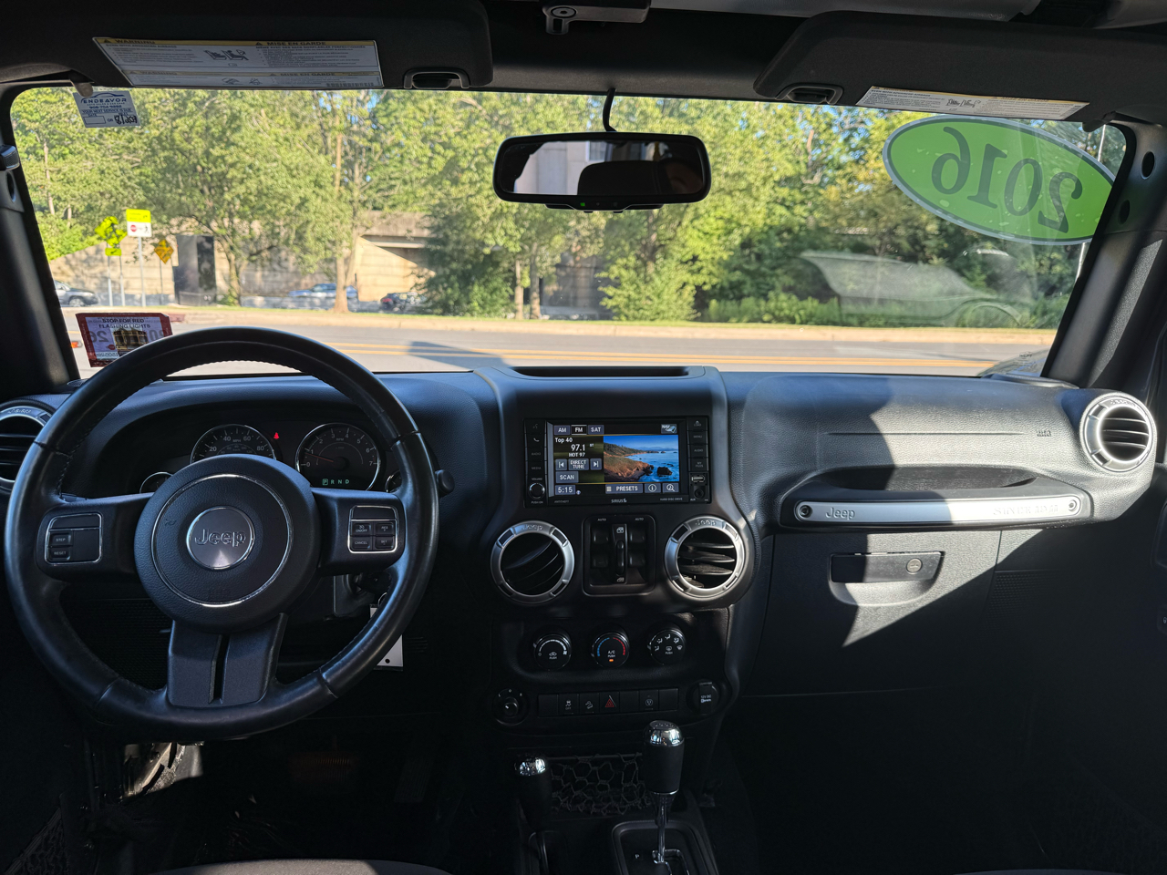 Jeep Wrangler Unlimited Sahara 4WD 2016 Jeep Wrangler Unlimited Sahara 4WD 2016