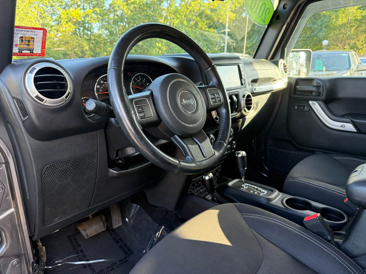 Jeep Wrangler Unlimited Sahara 4WD 2016 Jeep Wrangler Unlimited Sahara 4WD 2016