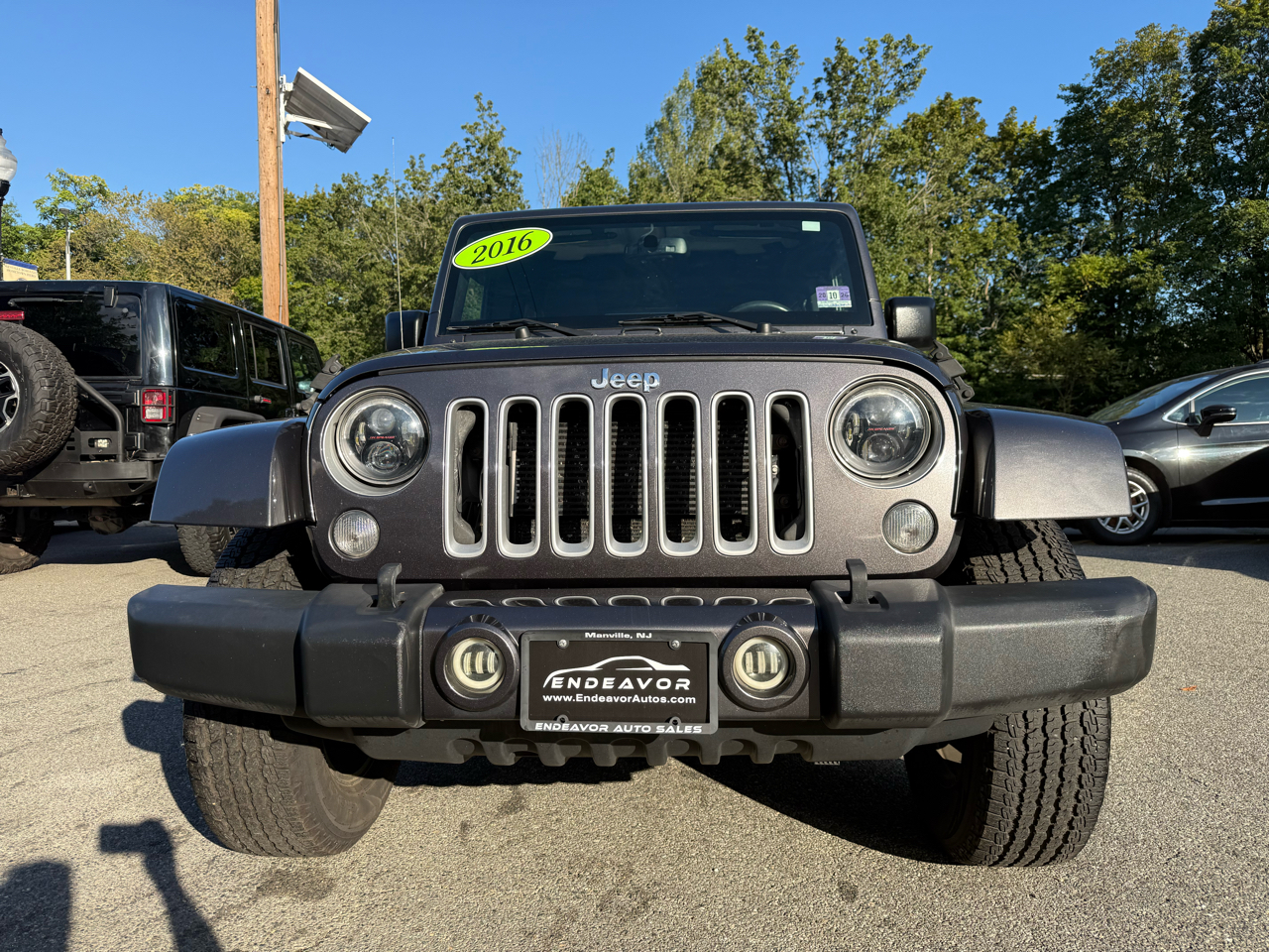 Jeep Wrangler Unlimited Sahara 4WD 2016 Jeep Wrangler Unlimited Sahara 4WD 2016