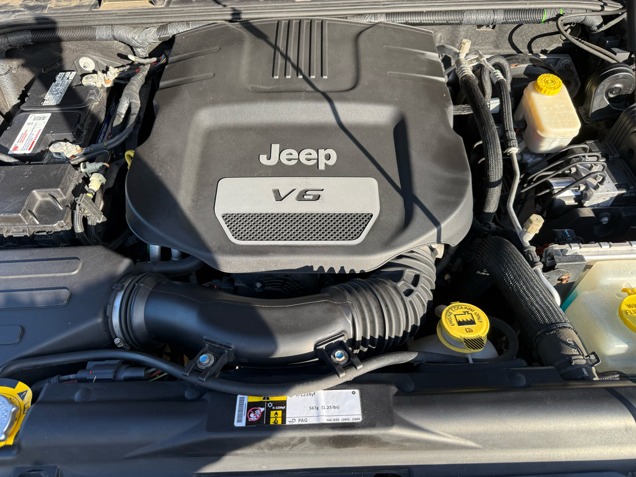 Jeep Wrangler Unlimited Sahara 4WD 2016 Jeep Wrangler Unlimited Sahara 4WD 2016