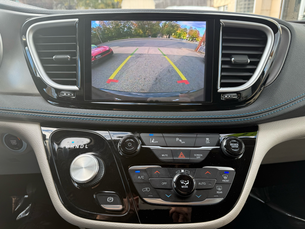 Chrysler Pacifica Hybrid Touring 2021 Chrysler Pacifica Hybrid Touring 2021