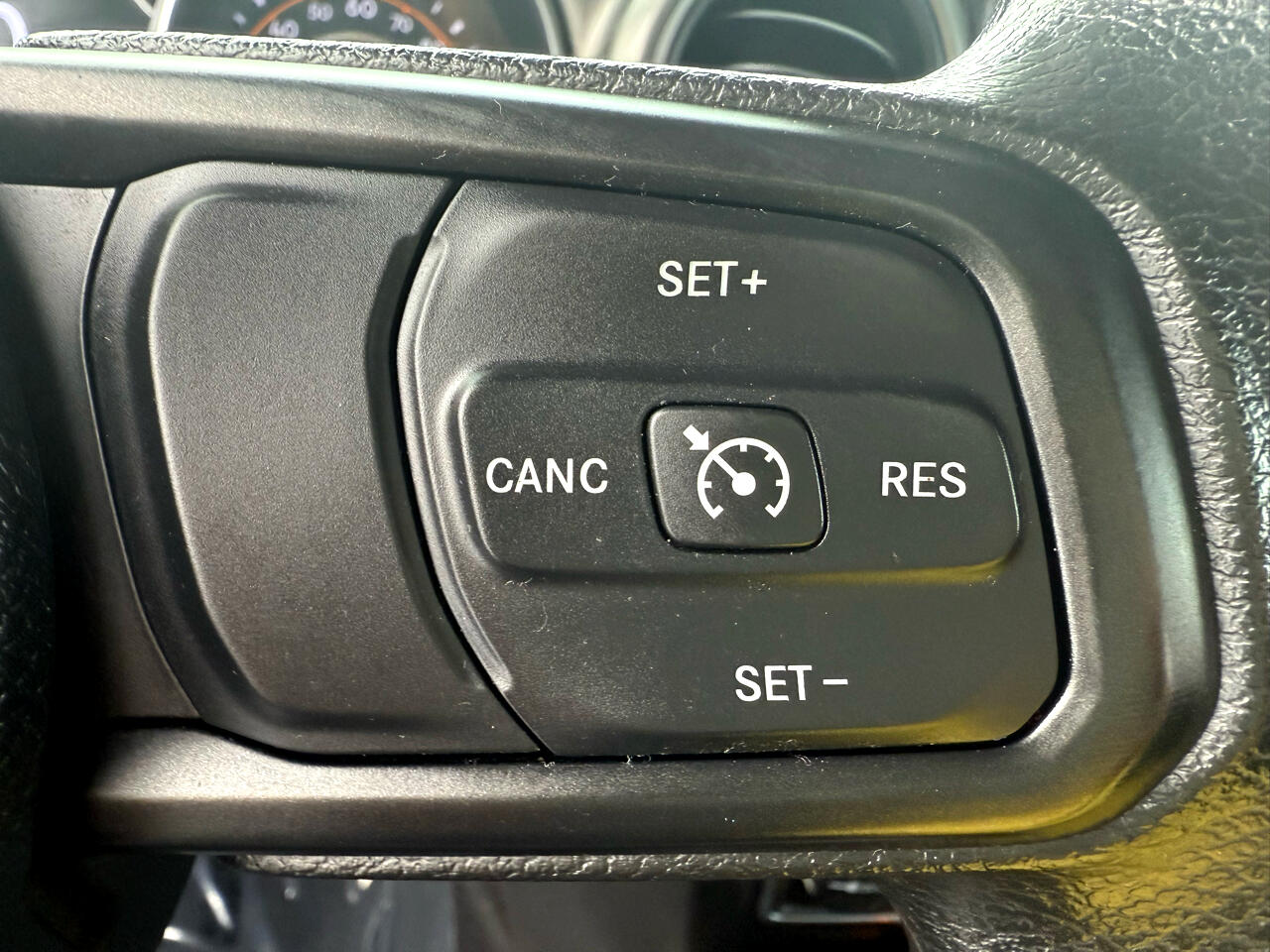 Jeep Wrangler 4WD 2dr Sport 2023