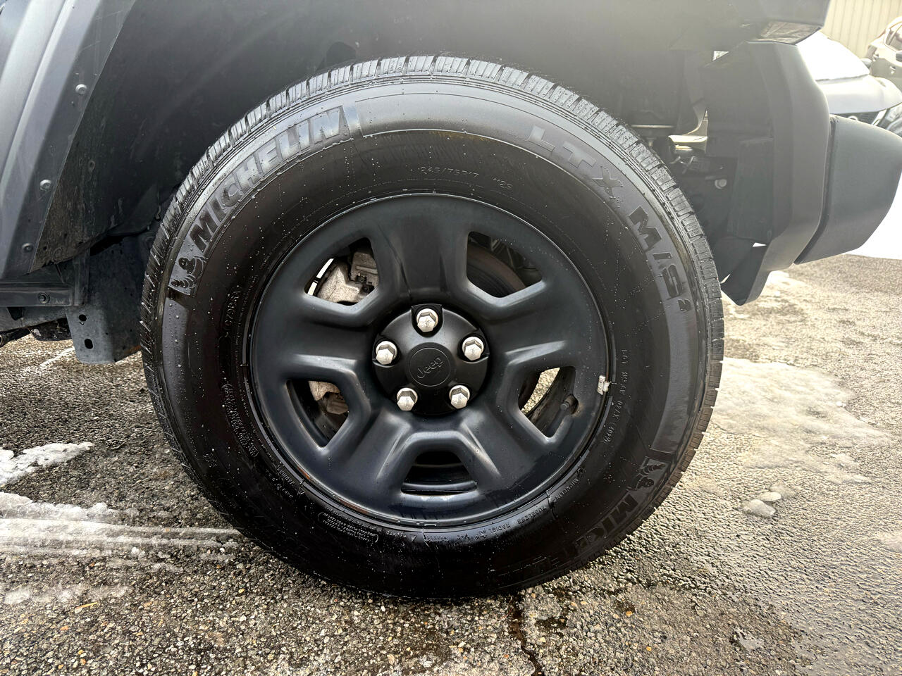 Jeep Wrangler 4WD 2dr Sport 2023