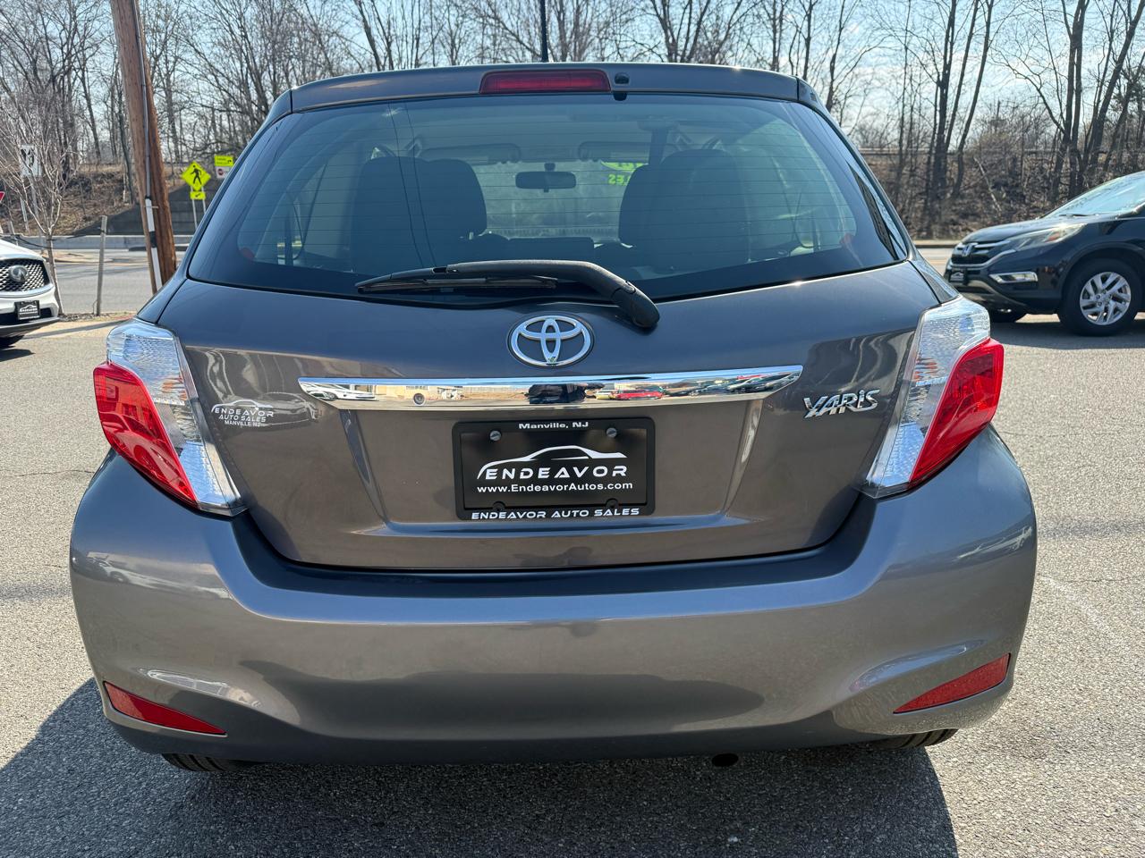 Toyota Yaris L 3-Door AT 2014