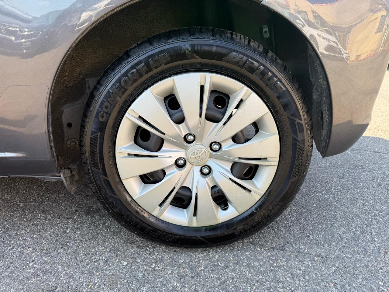 Toyota Yaris L 3-Door AT 2014