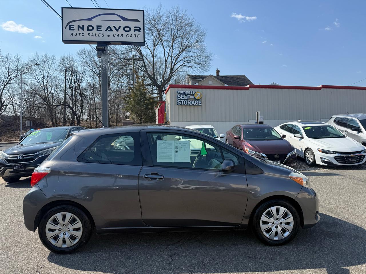 Toyota Yaris L 3-Door AT 2014