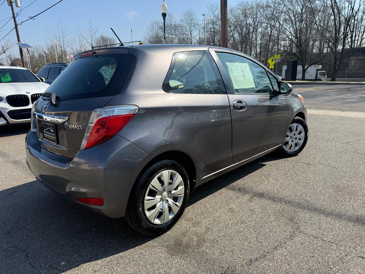 Toyota Yaris L 3-Door AT 2014