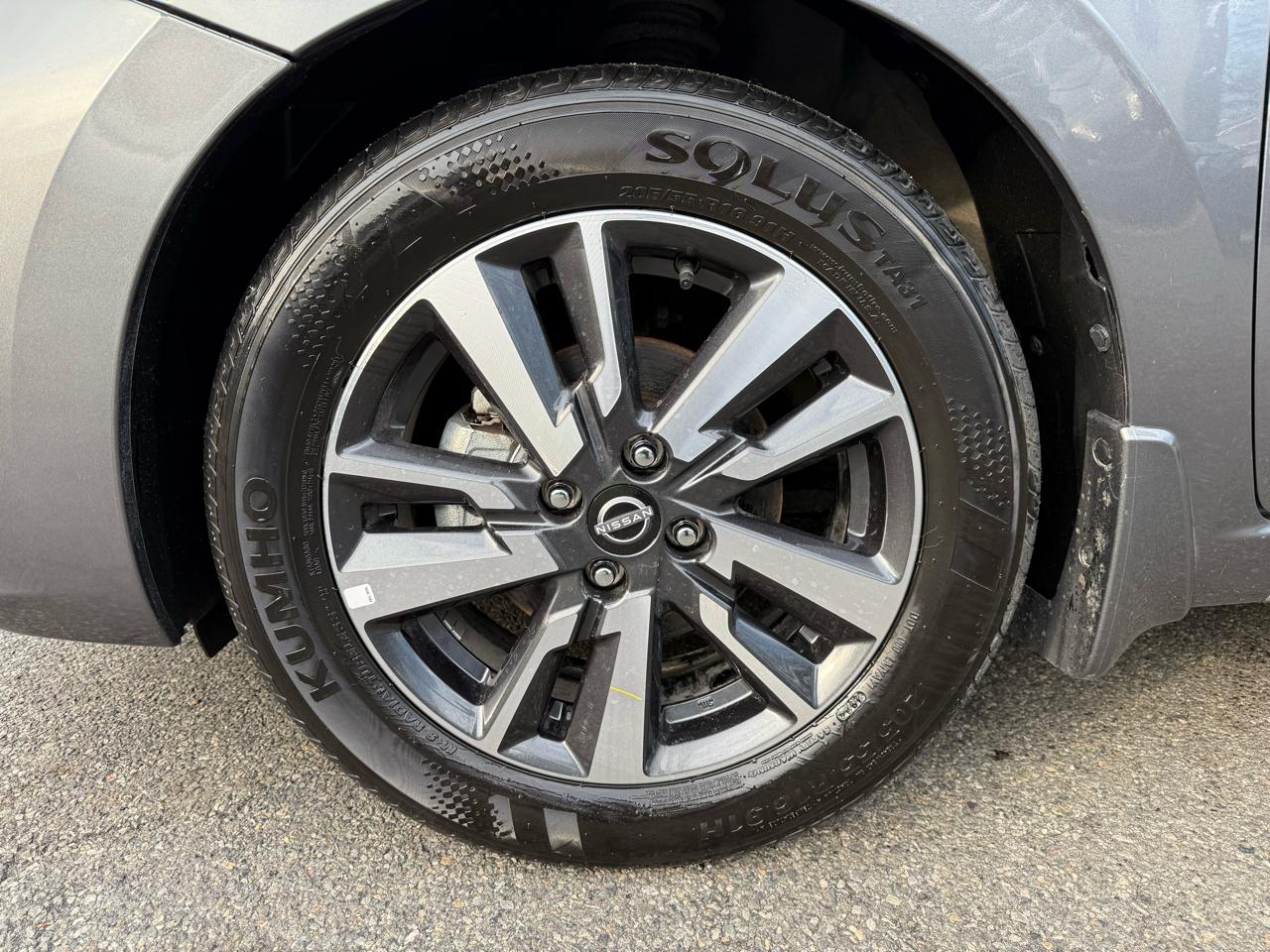 Nissan Versa SV 2024