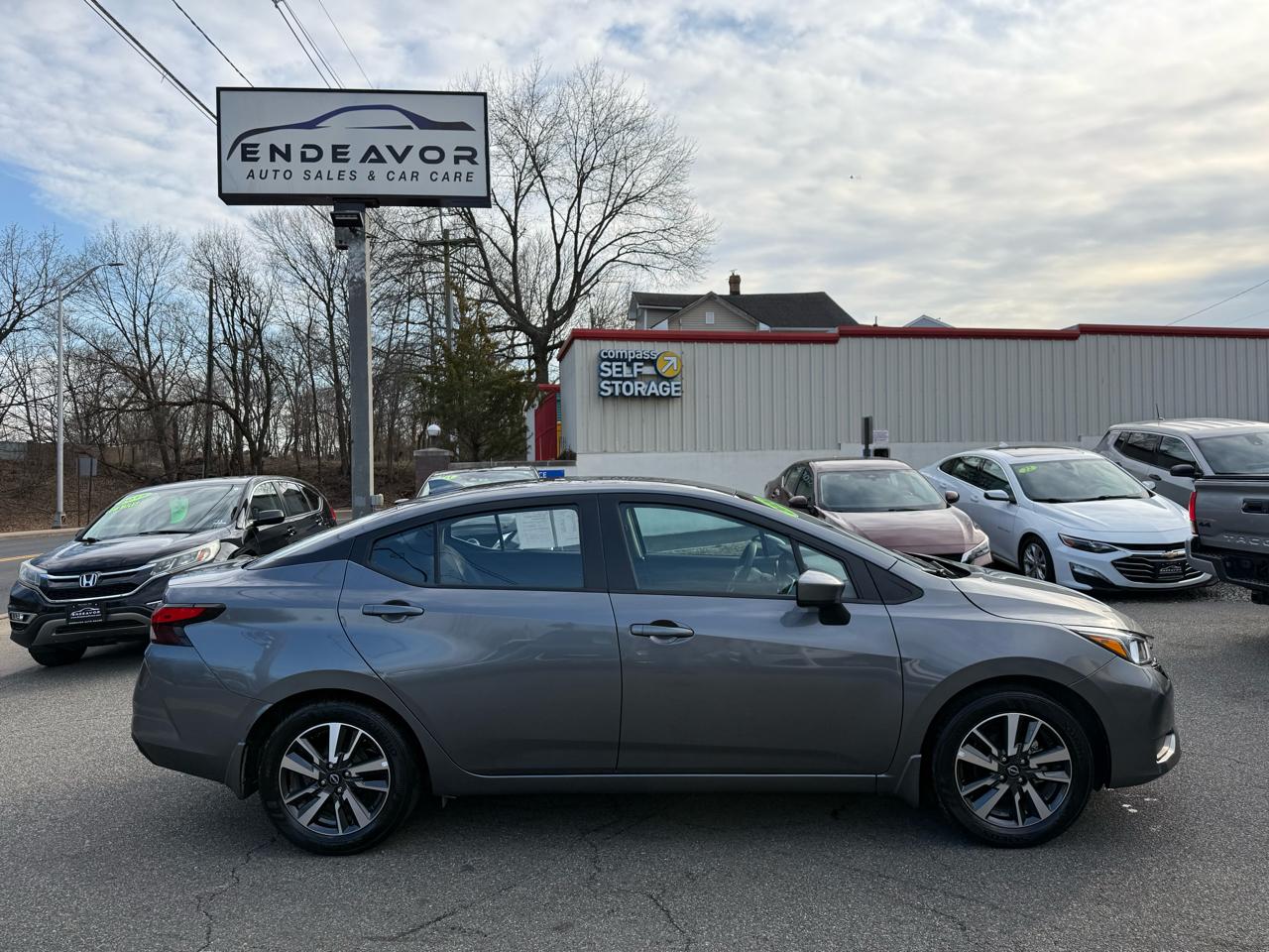 Nissan Versa SV 2024