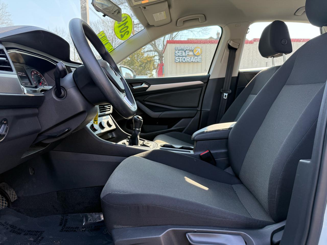 Volkswagen Jetta 1.4T S 6M 2019