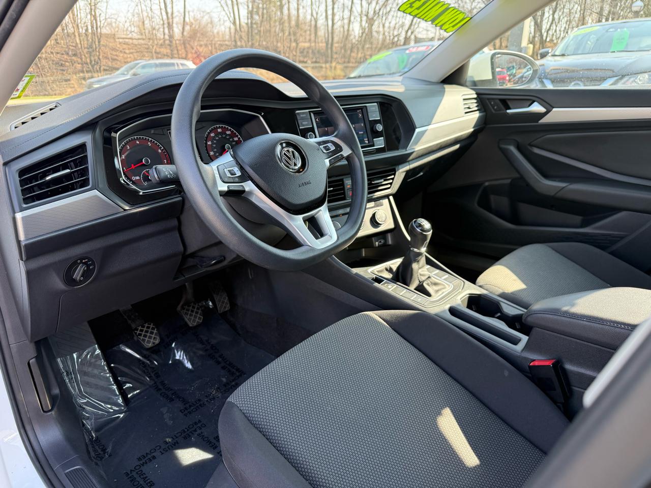 Volkswagen Jetta 1.4T S 6M 2019