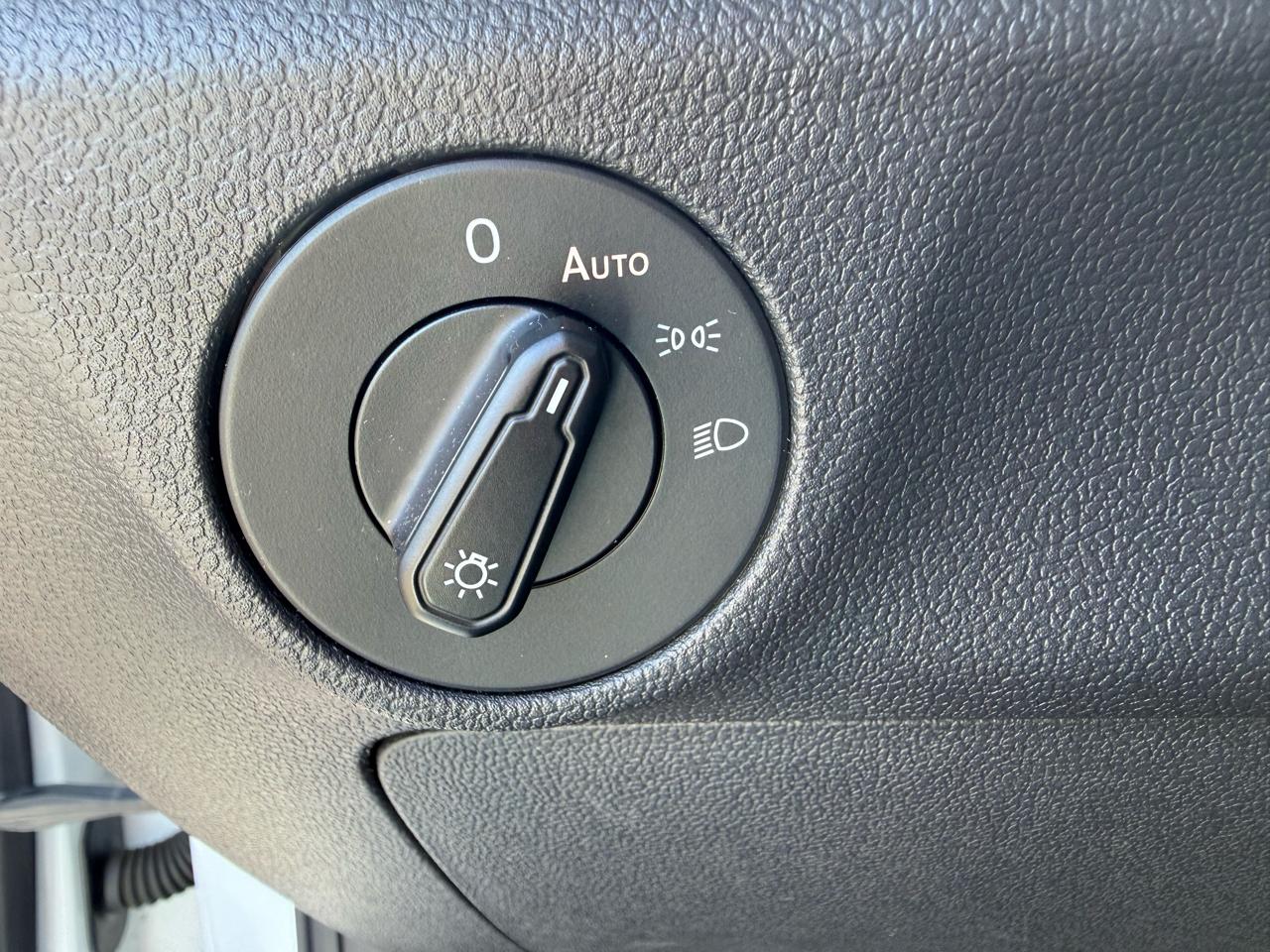 Volkswagen Jetta 1.4T S 6M 2019