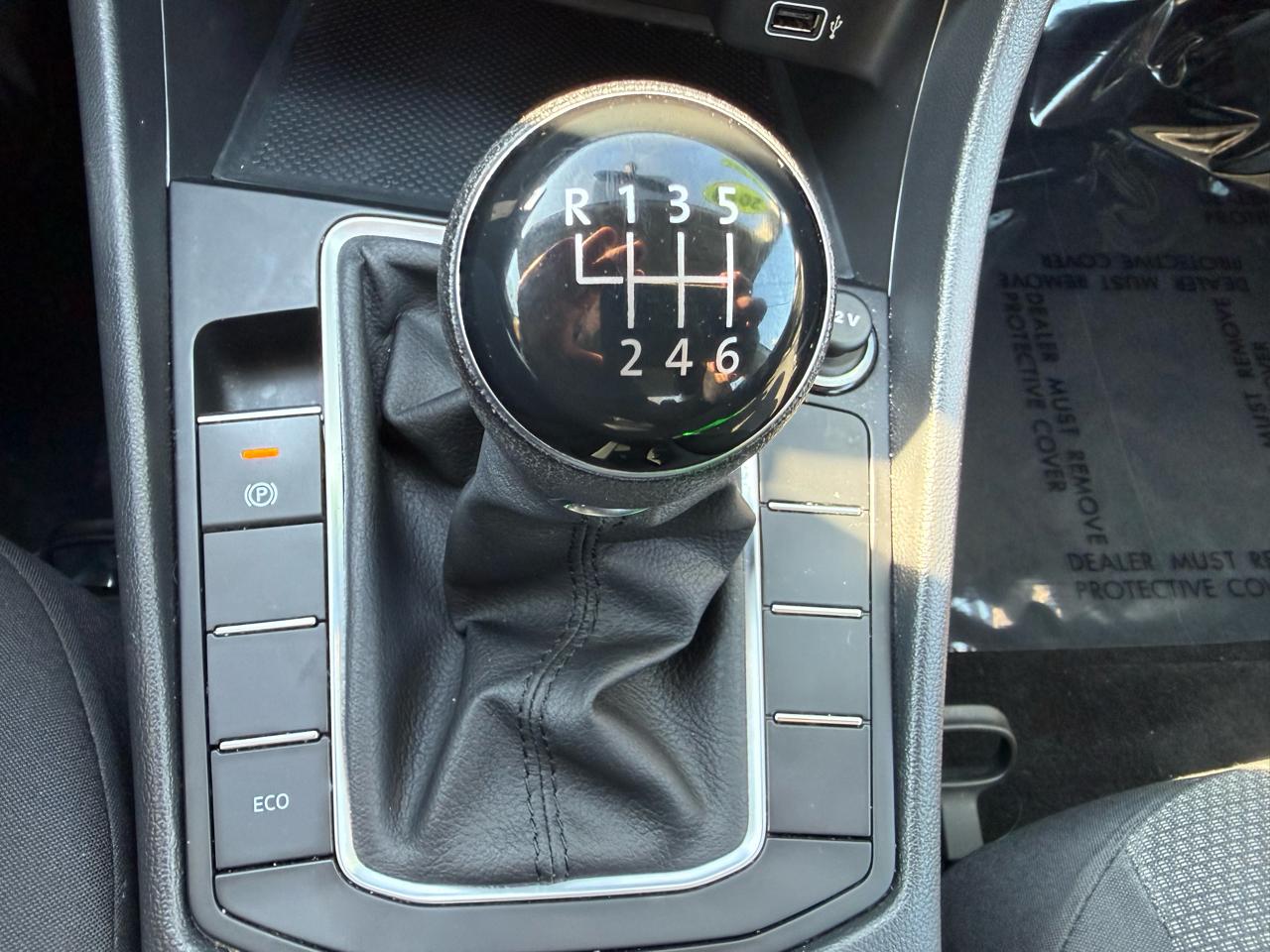 Volkswagen Jetta 1.4T S 6M 2019