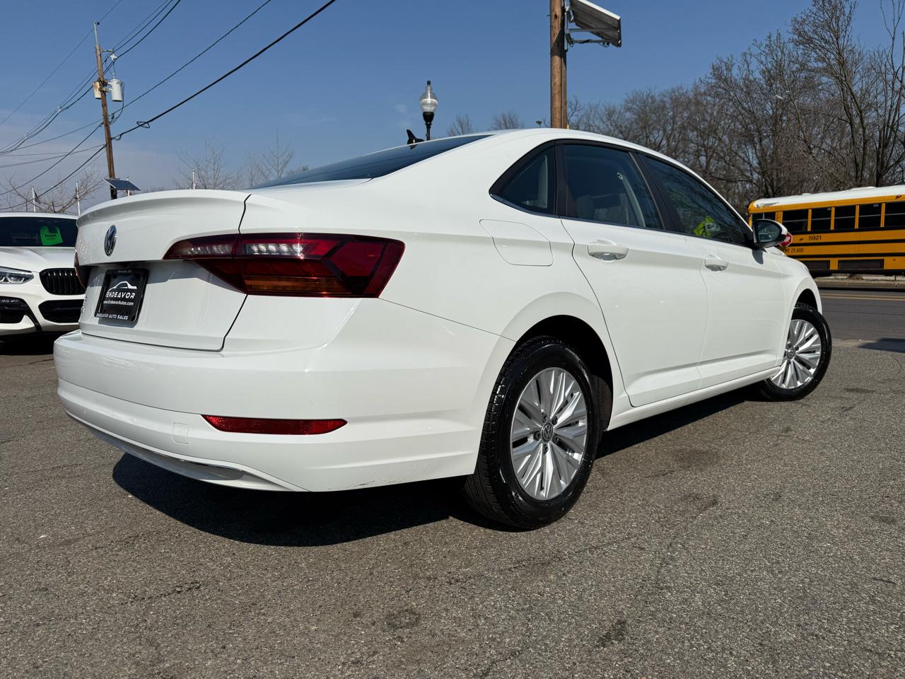 Volkswagen Jetta 1.4T S 6M 2019