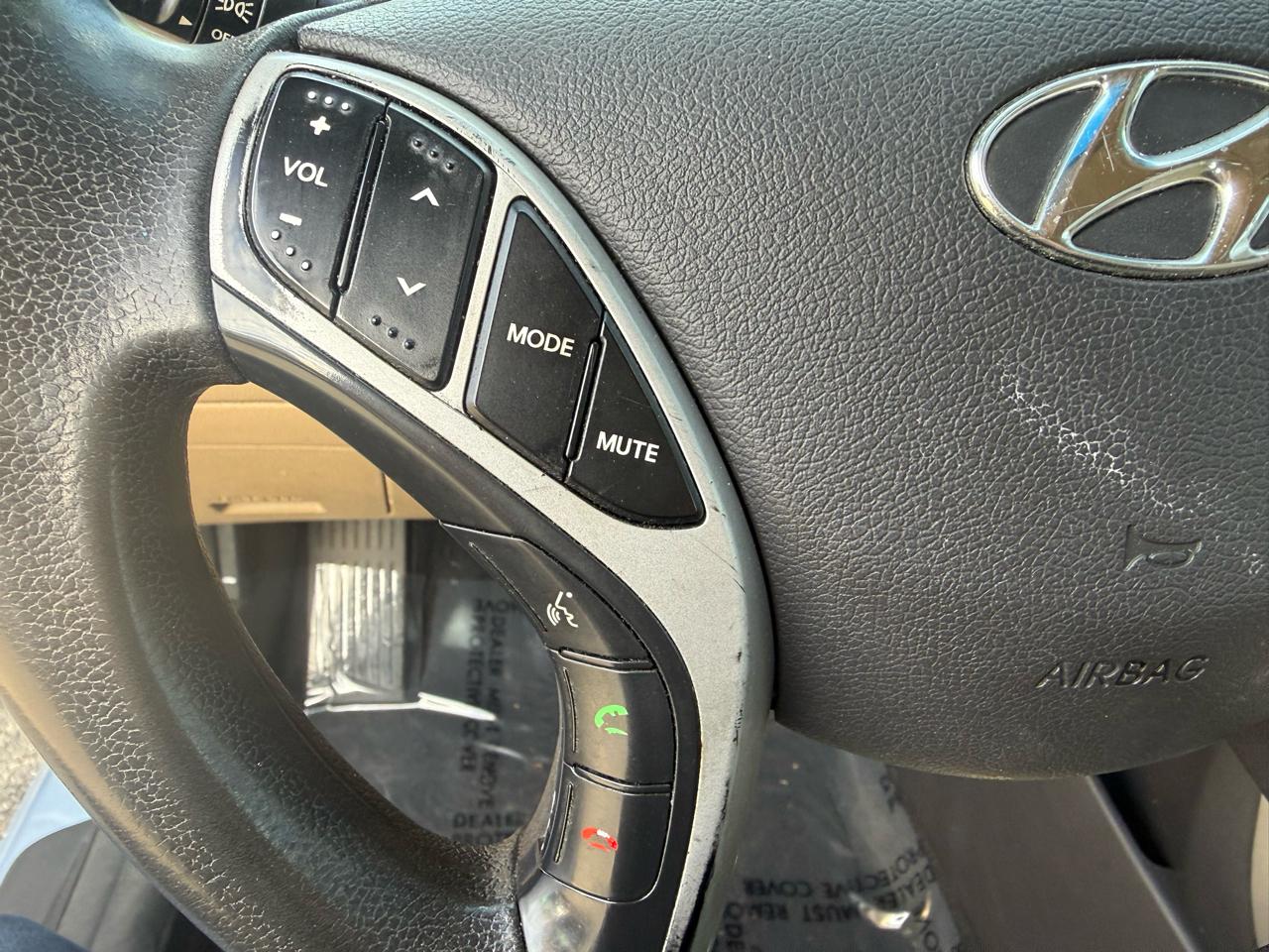 Hyundai Elantra GLS A/T 2012