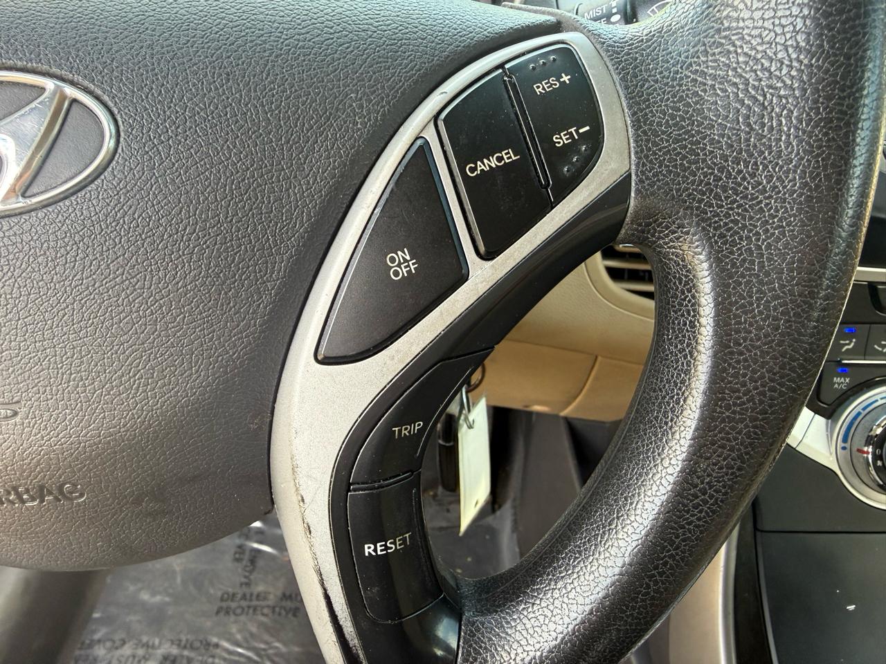 Hyundai Elantra GLS A/T 2012