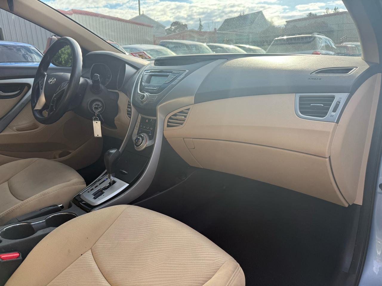 Hyundai Elantra GLS A/T 2012