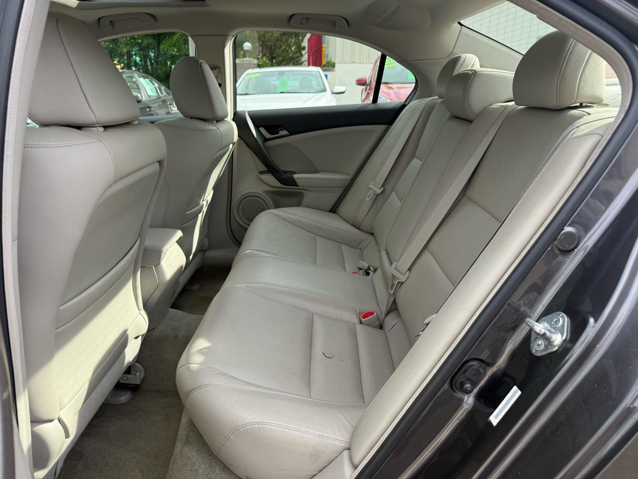 Acura TSX 5-Speed AT with Tech Package 2010
