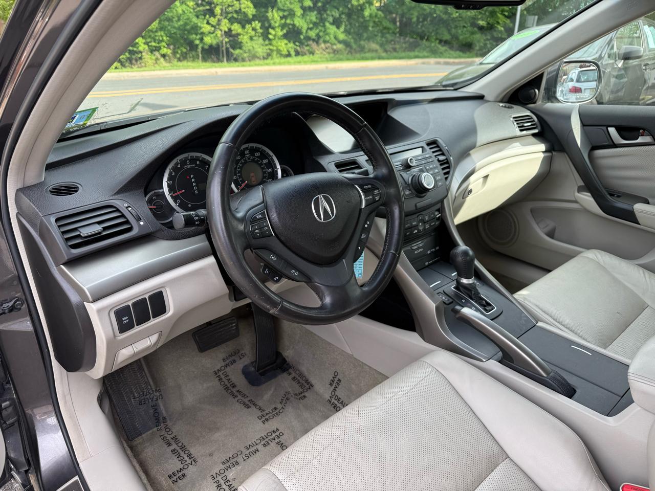 Acura TSX 5-Speed AT with Tech Package 2010