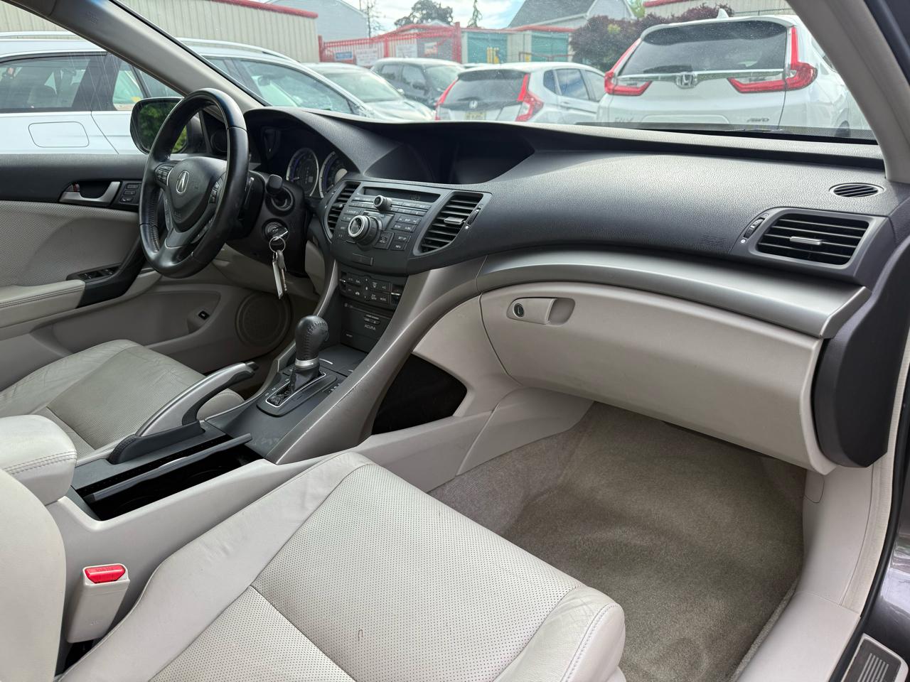 Acura TSX 5-Speed AT with Tech Package 2010