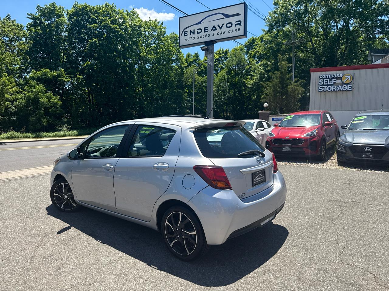 Toyota Yaris SE 5-Door AT 2016