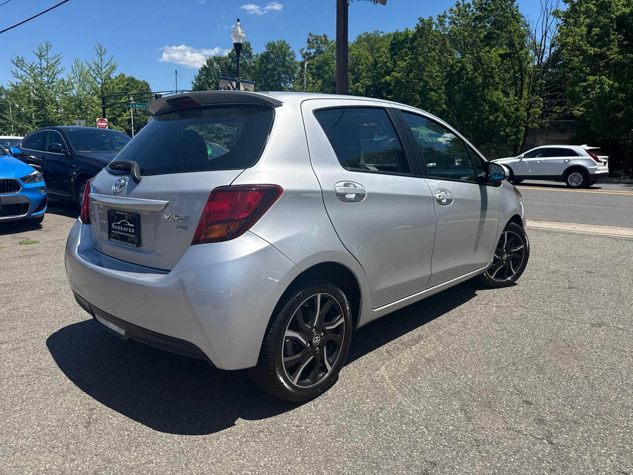 Toyota Yaris SE 5-Door AT 2016