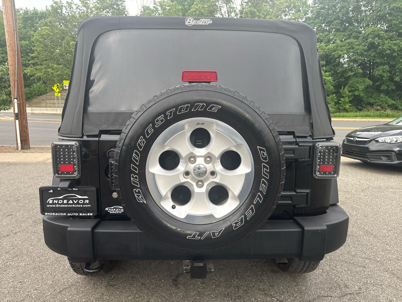 Jeep Wrangler Sport 4WD 2013