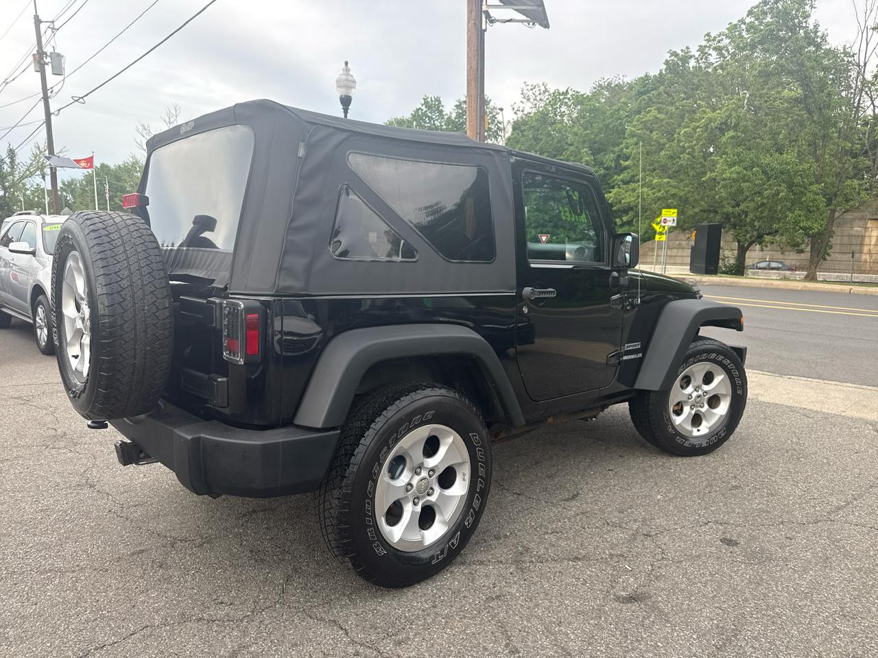 Jeep Wrangler Sport 4WD 2013