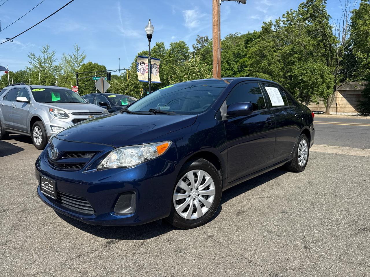 Toyota Corolla LE 4-Speed AT 2012