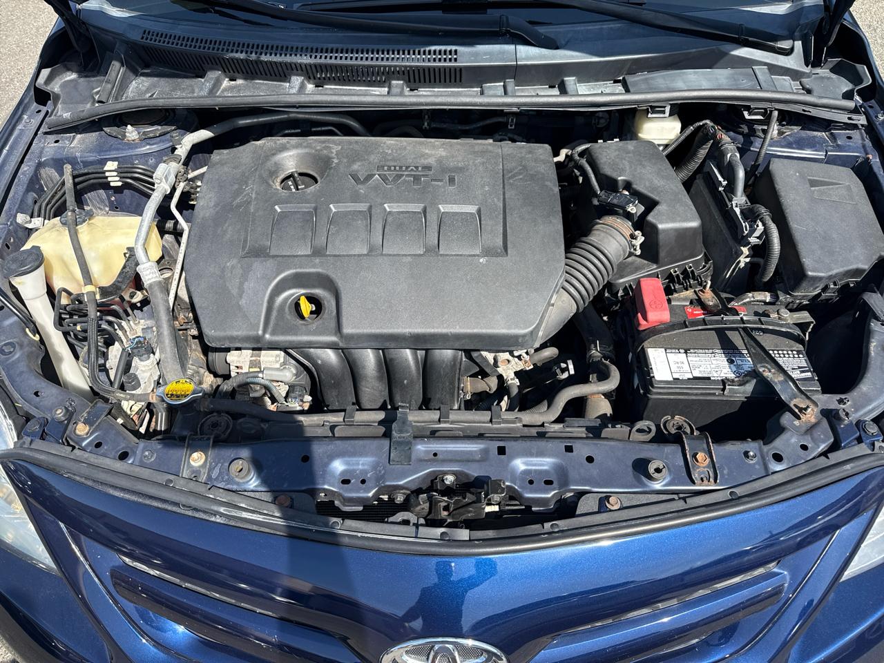 Toyota Corolla LE 4-Speed AT 2012