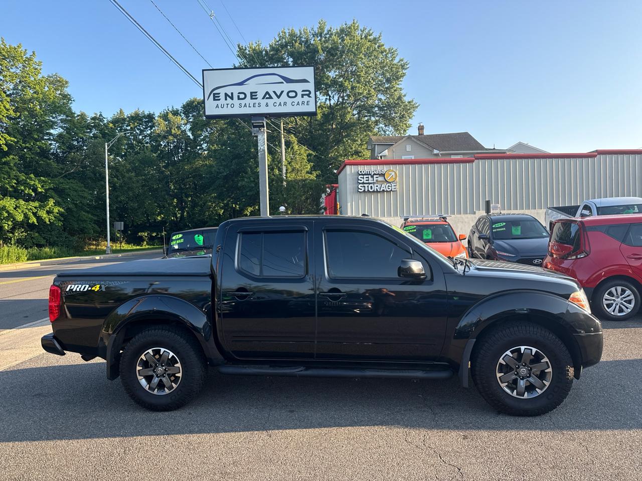 Nissan Frontier PRO-4X Crew Cab 5AT 4WD 2016
