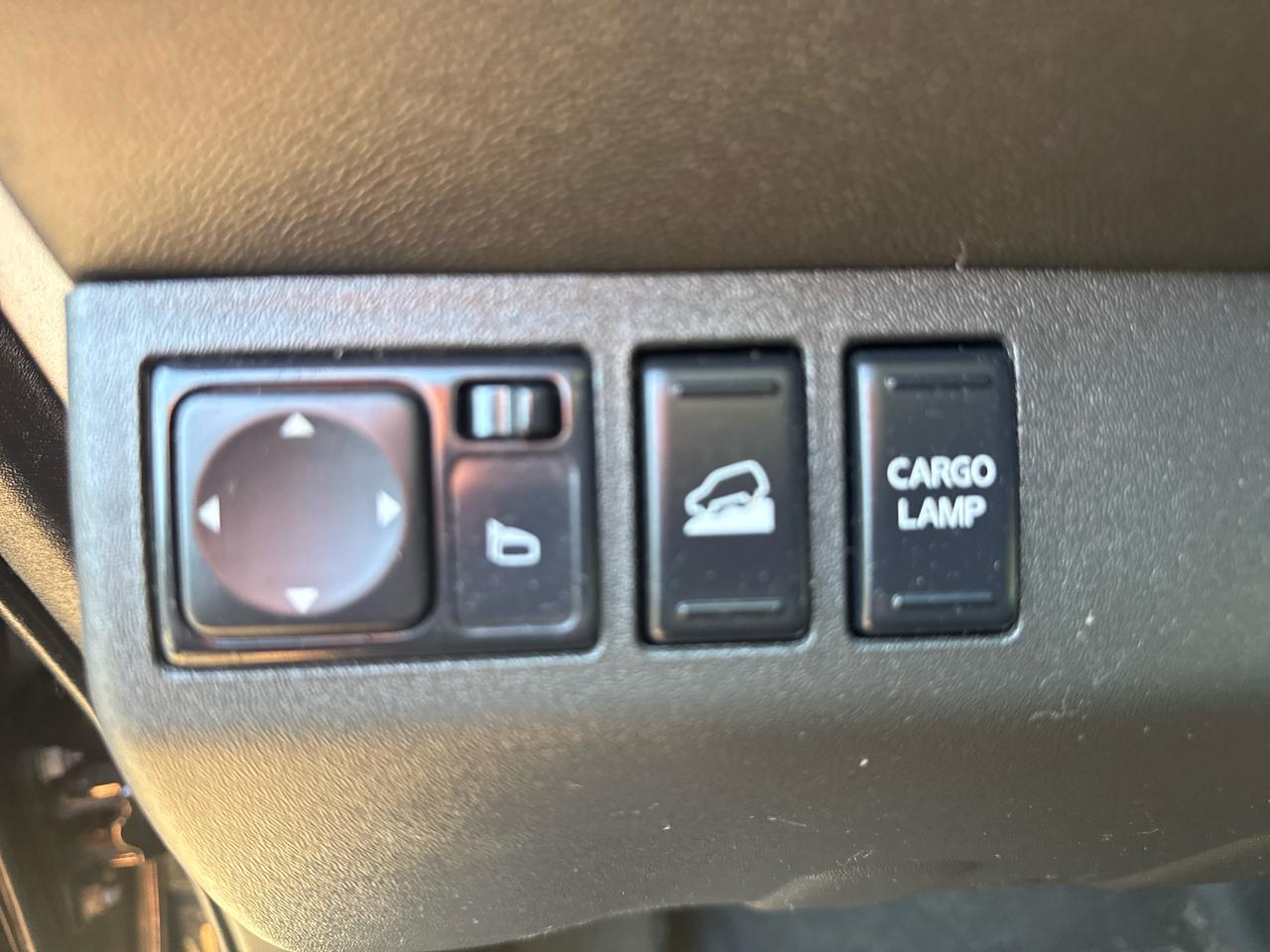 Nissan Frontier PRO-4X Crew Cab 5AT 4WD 2016