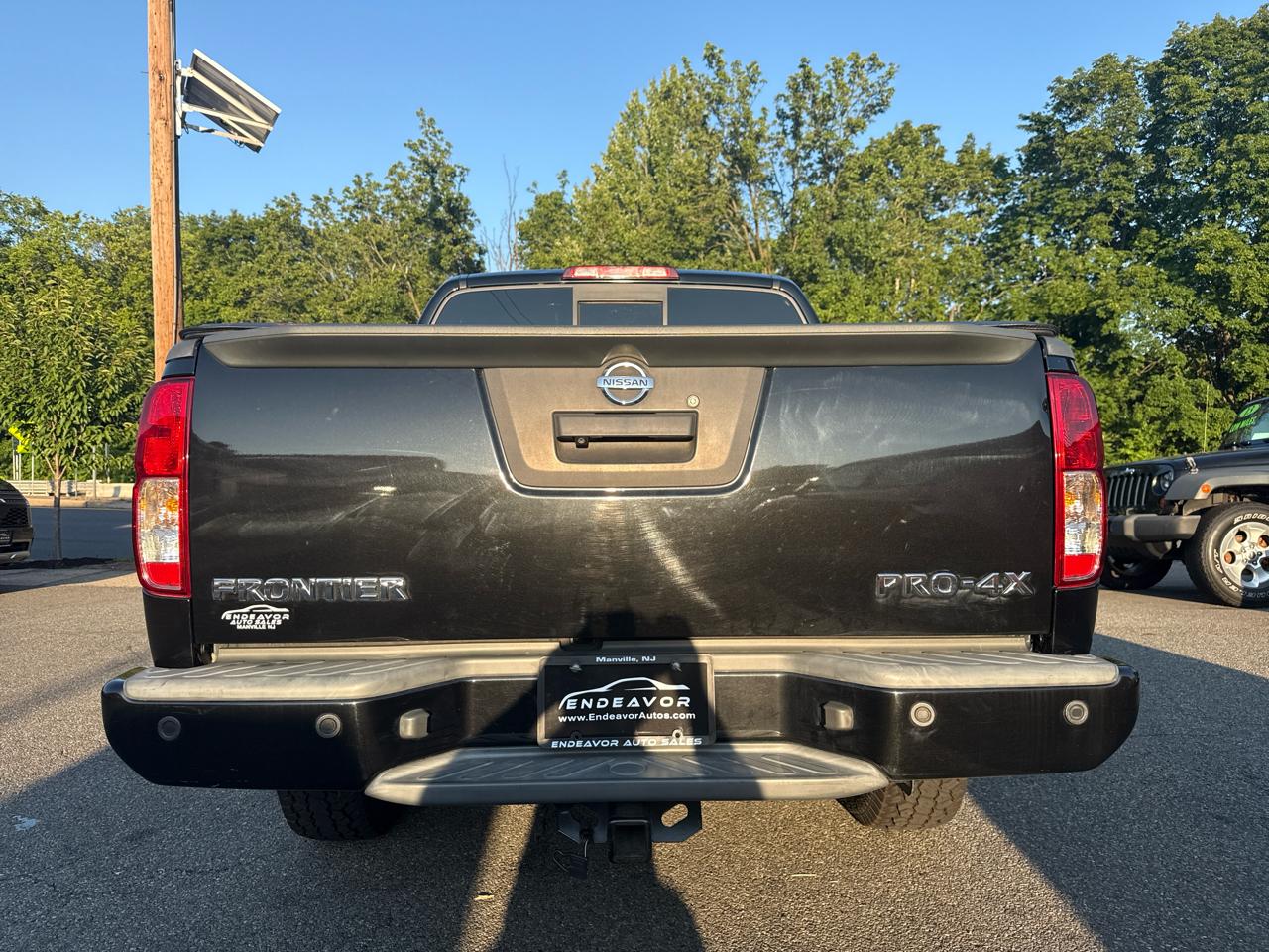 Nissan Frontier PRO-4X Crew Cab 5AT 4WD 2016