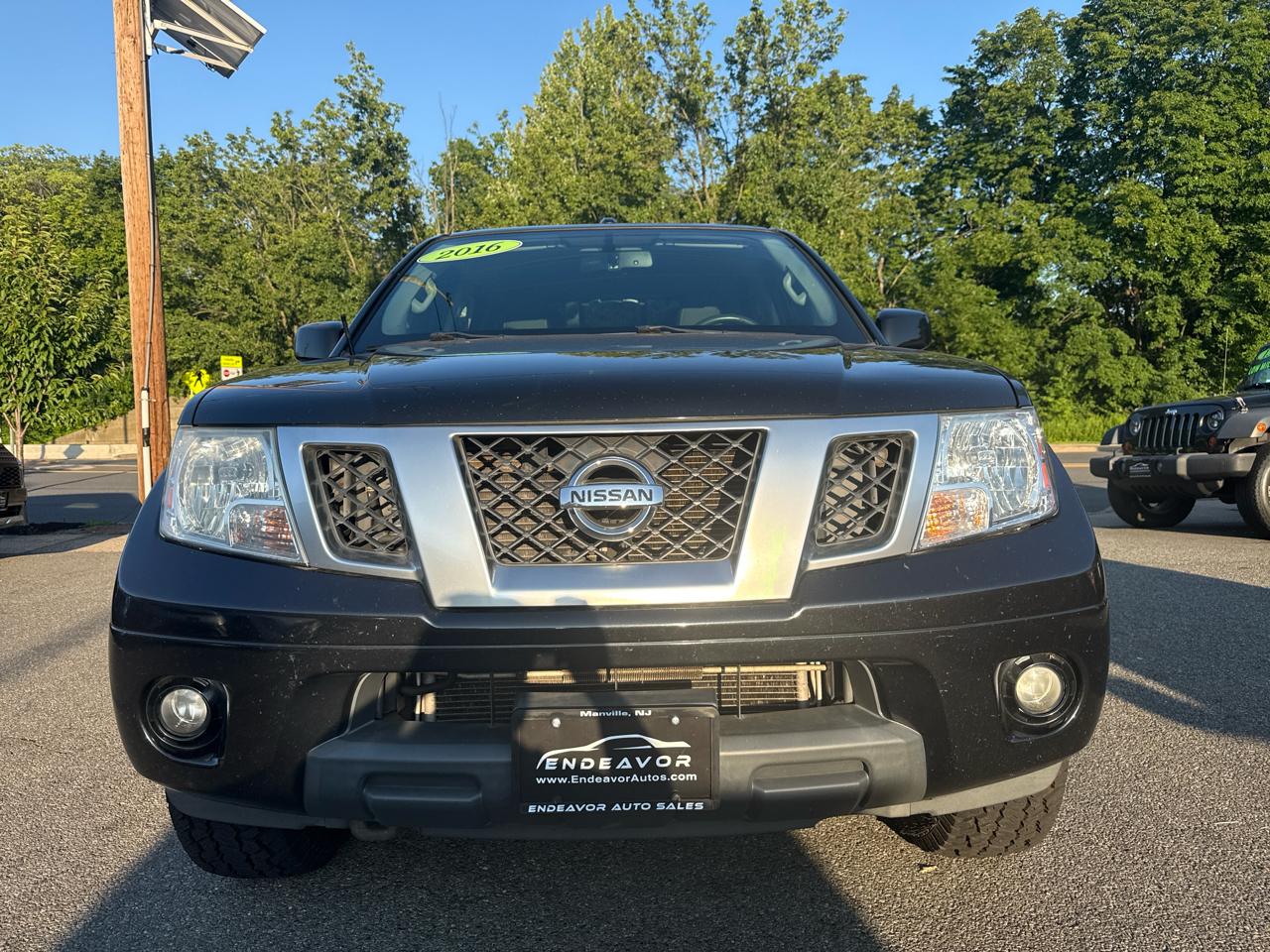 Nissan Frontier PRO-4X Crew Cab 5AT 4WD 2016
