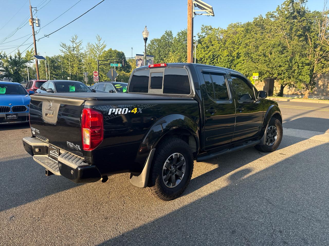 Nissan Frontier PRO-4X Crew Cab 5AT 4WD 2016