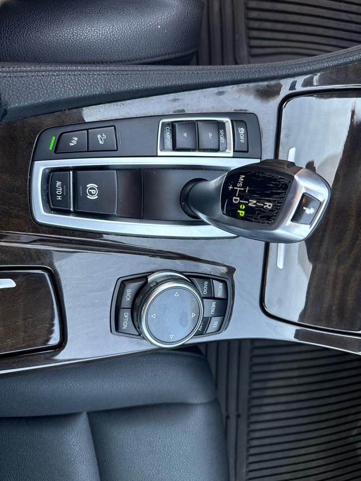 BMW 5-Series 528i xDrive 2014