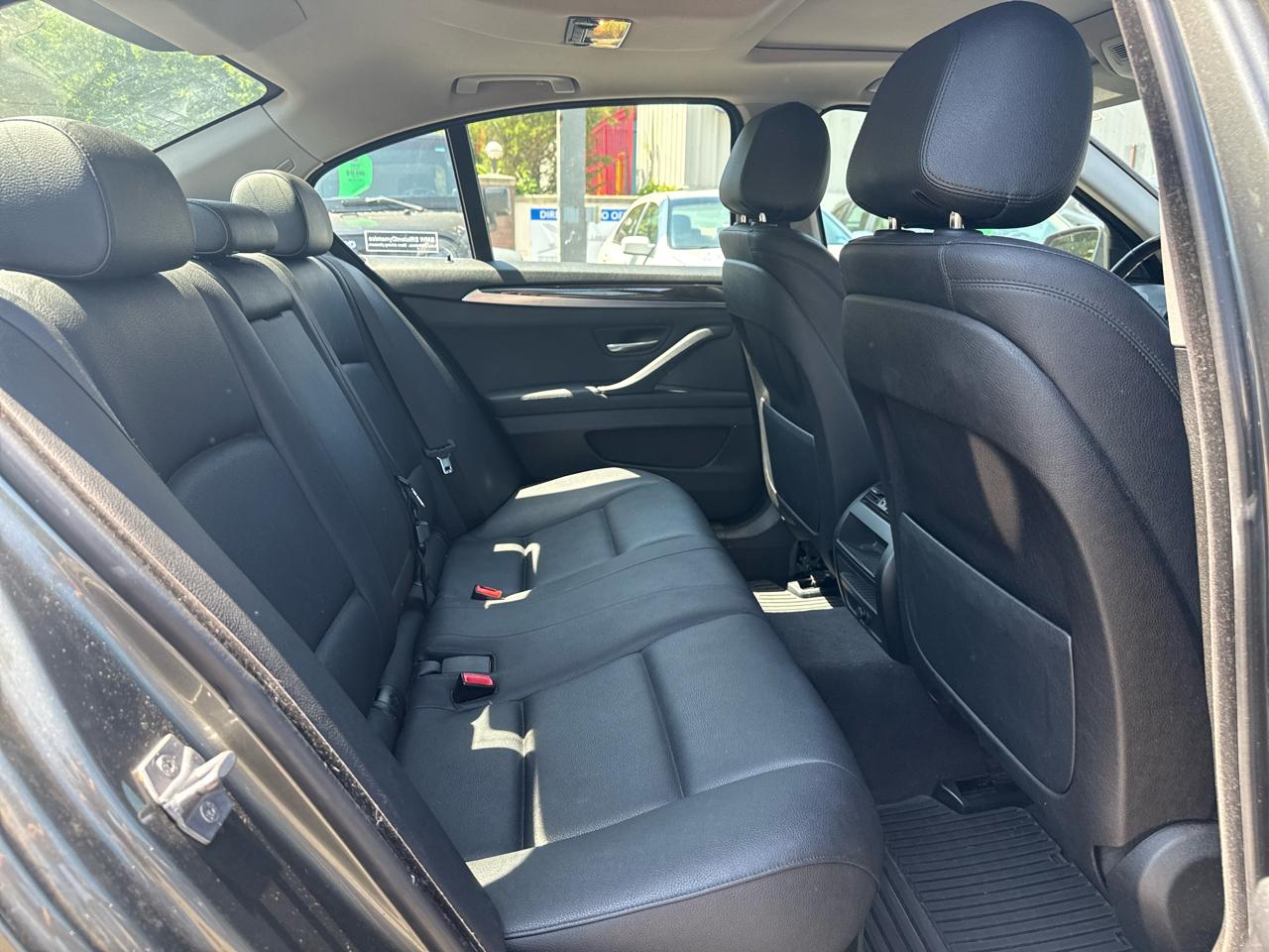 BMW 5-Series 528i xDrive 2014