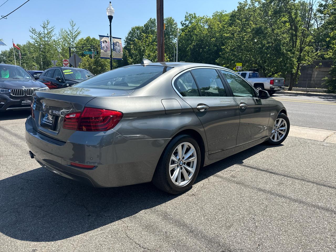BMW 5-Series 528i xDrive 2014