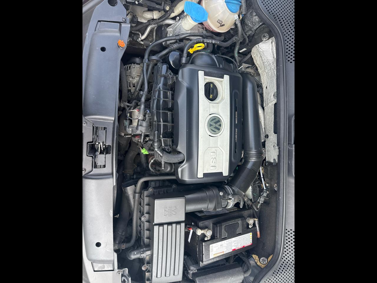 Volkswagen Beetle 2.0T Turbo 2012