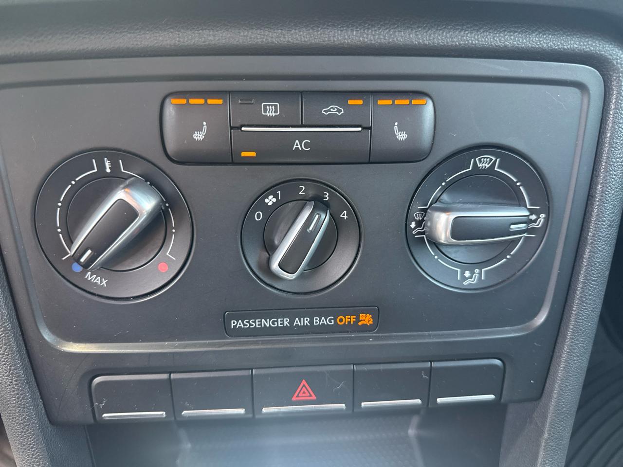 Volkswagen Beetle 2.0T Turbo 2012