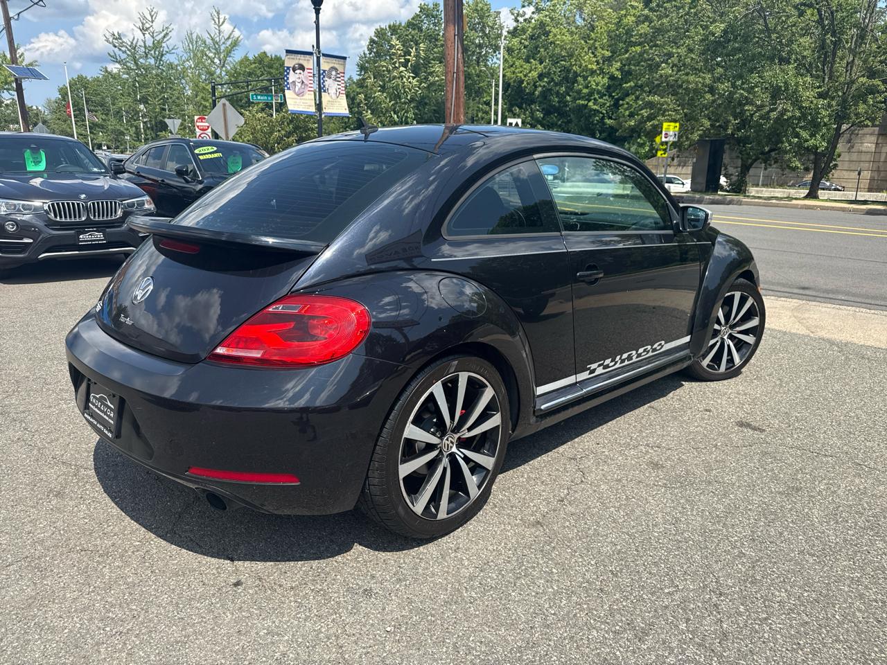Volkswagen Beetle 2.0T Turbo 2012