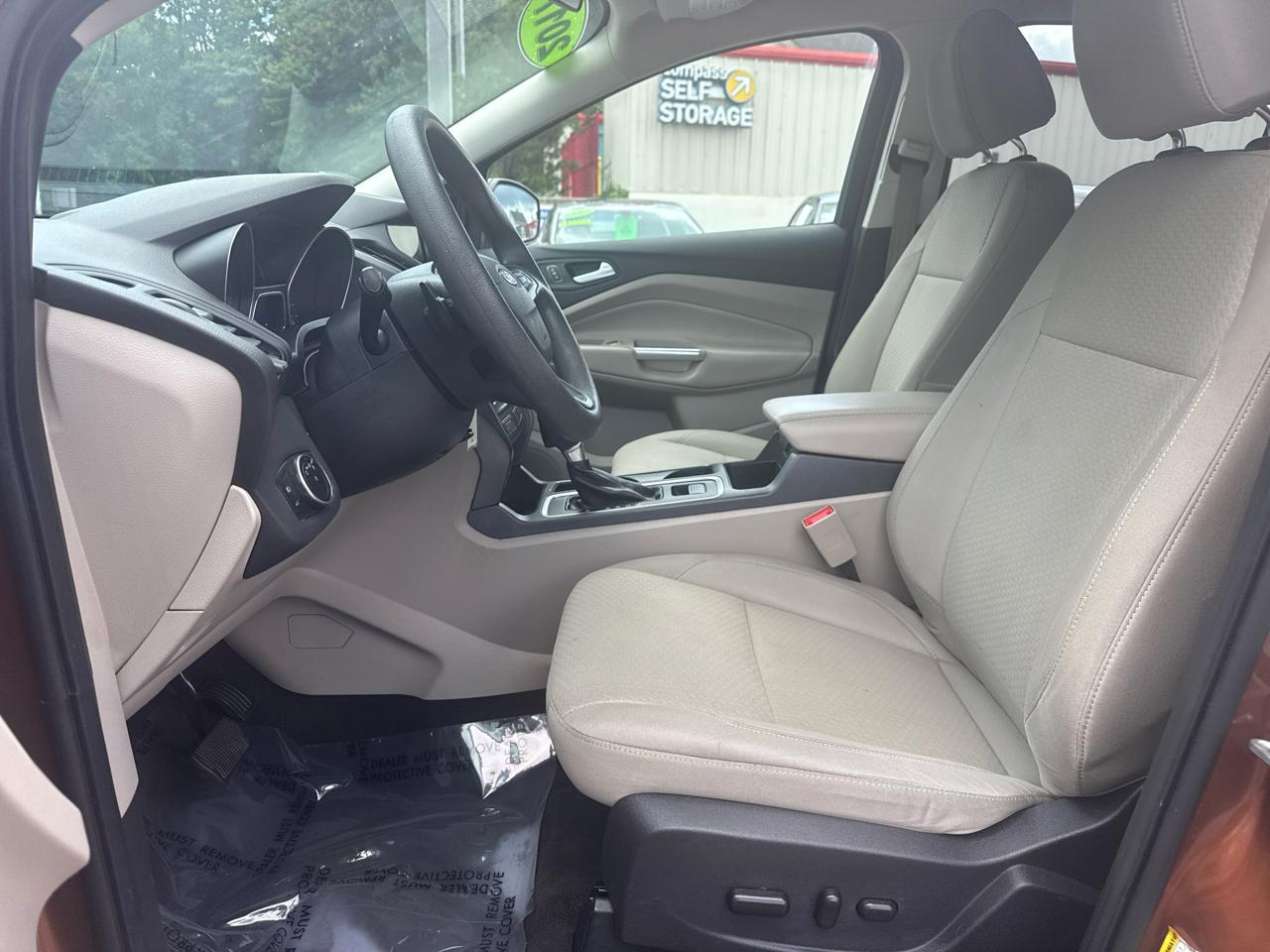 Ford Escape SE FWD 2017