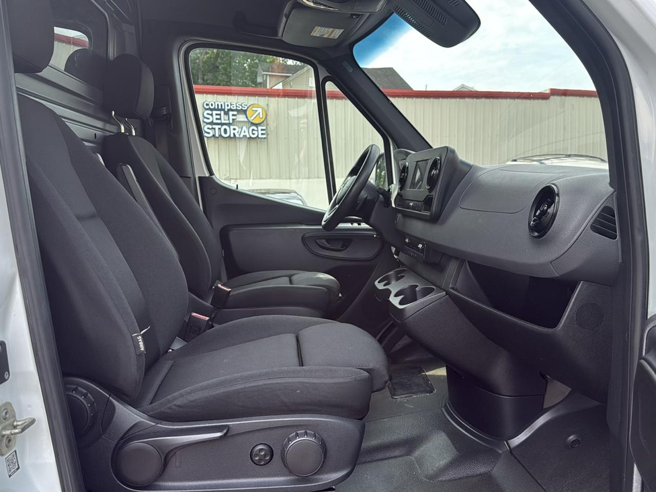 Mercedes-Benz Sprinter 2500 144-in. WB 2020