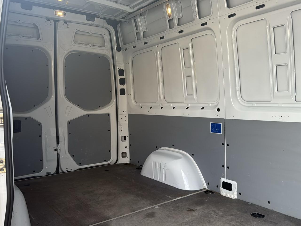 Mercedes-Benz Sprinter 2500 144-in. WB 2020