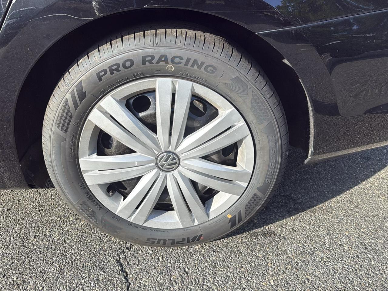 Volkswagen Jetta 1.4T S 6A 2017