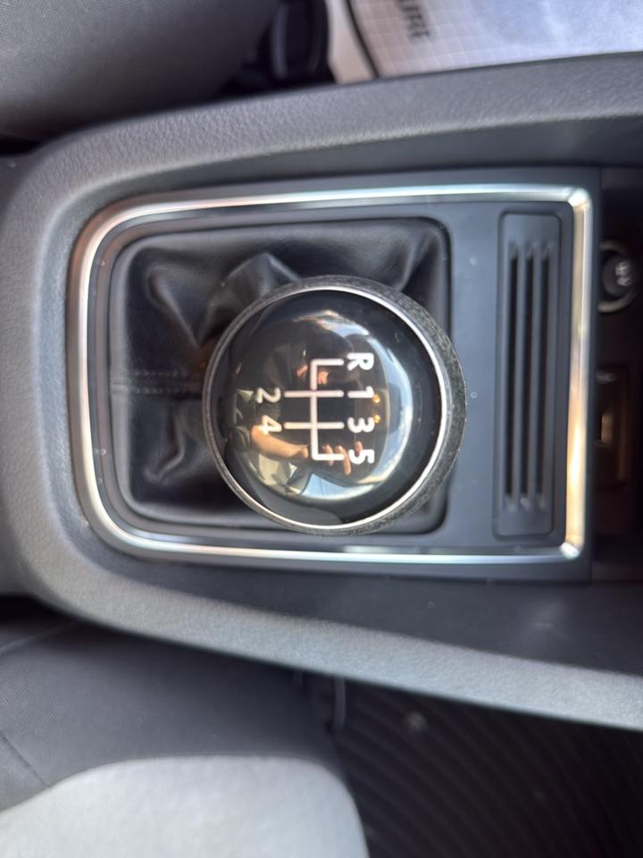 Volkswagen Jetta 1.4T S 6A 2017