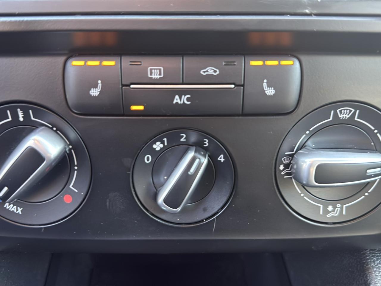 Volkswagen Jetta 1.4T S 6A 2017