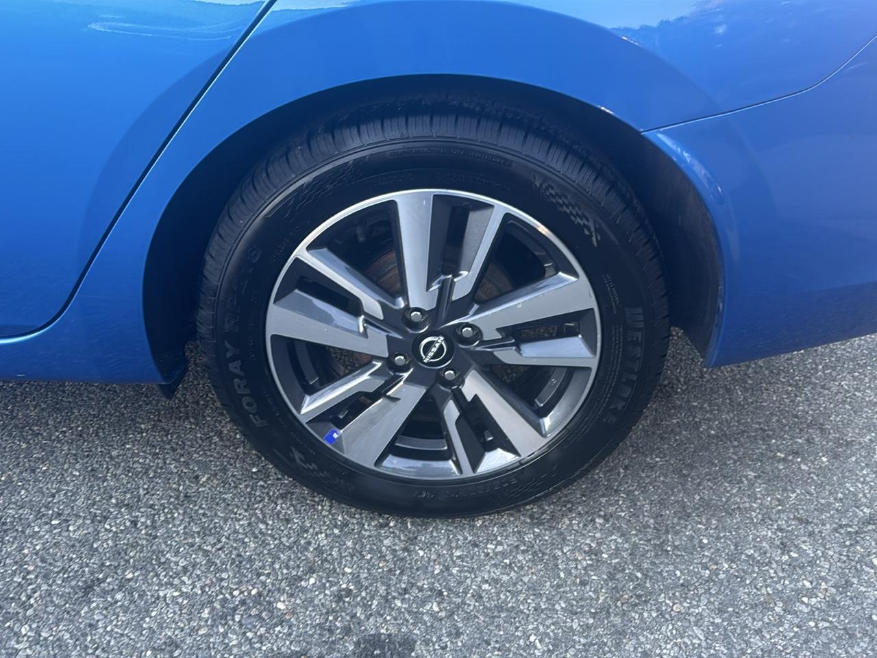 Nissan Versa SV 2023