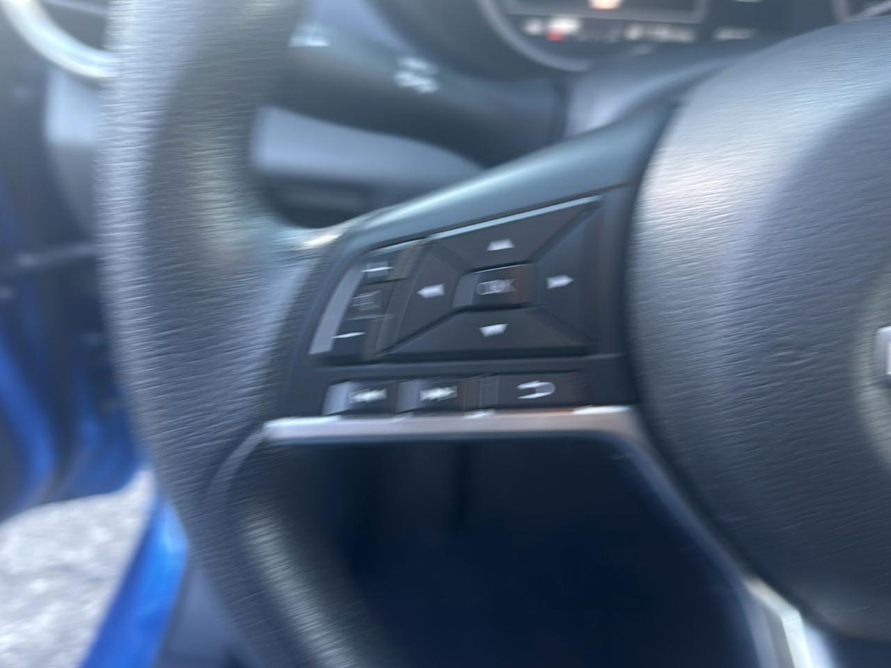 Nissan Versa SV 2023